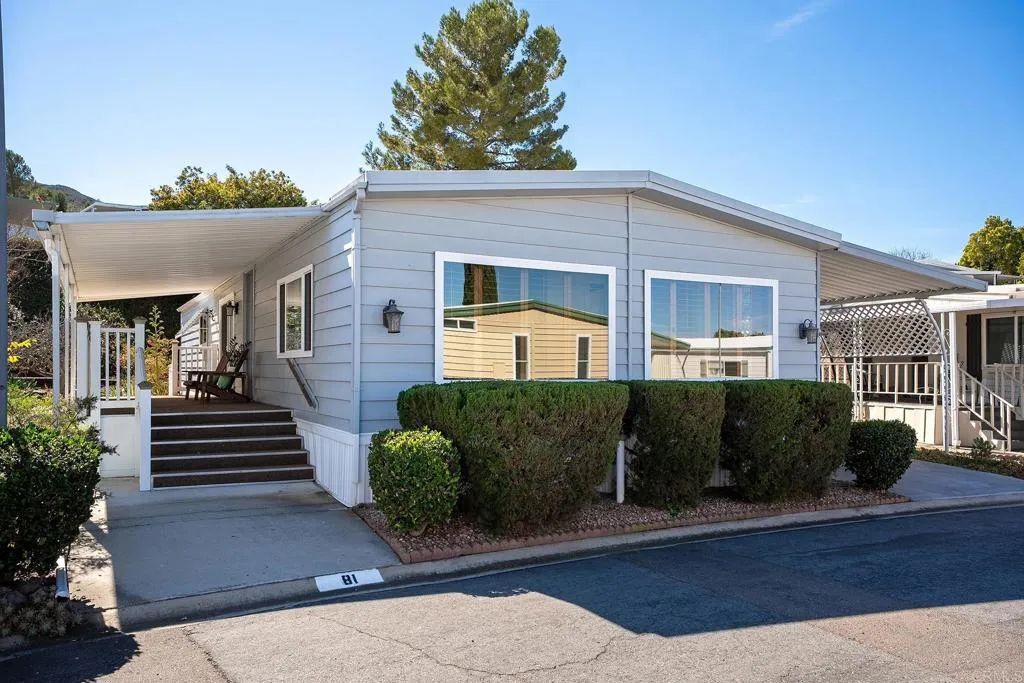 7467 Mission Gorge Rd SPC 81, Santee, CA 92071