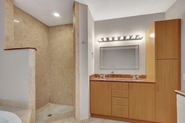 1620 Presidential Way 110, West Palm Beach, FL 33401