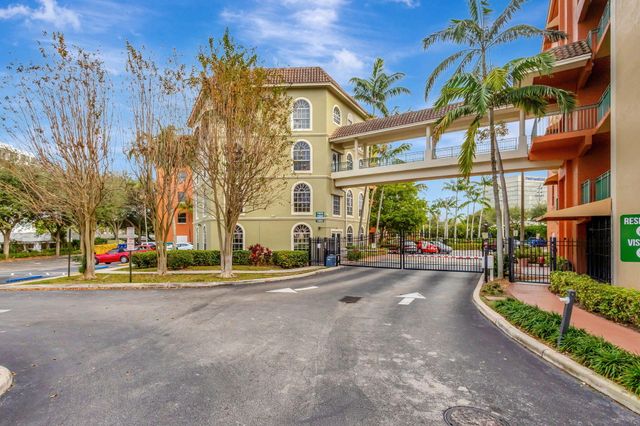 1620 Presidential Way 110, West Palm Beach, FL 33401