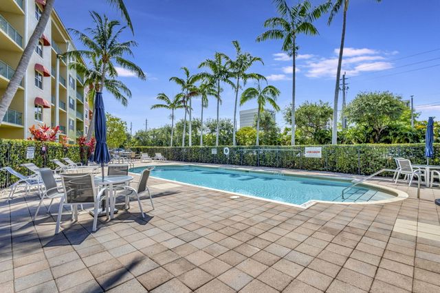 1620 Presidential Way 110, West Palm Beach, FL 33401