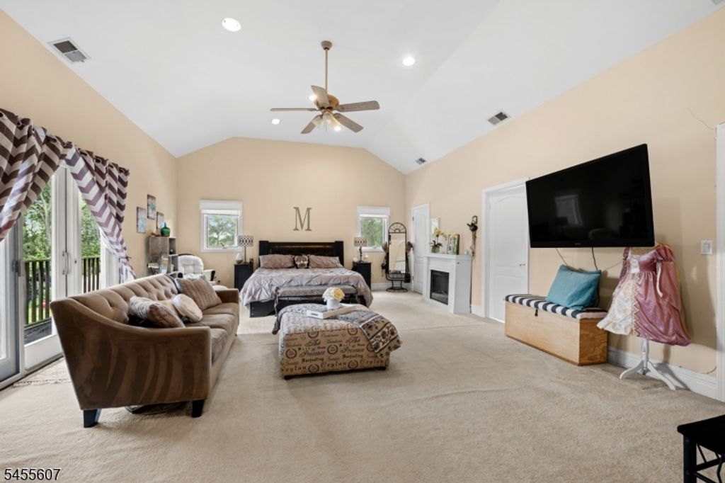 70 Farmingdale Rd, Wayne Twp., NJ 07470 — photo 5
