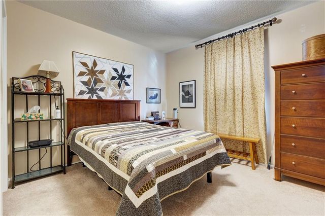 8740 Park Street, Lenexa, KS 66215