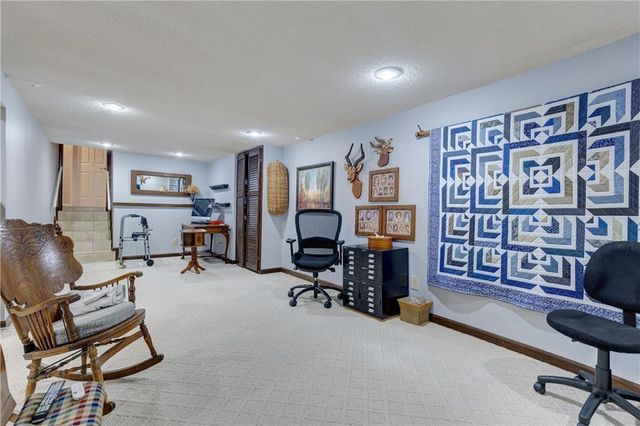 8740 Park Street, Lenexa, KS 66215