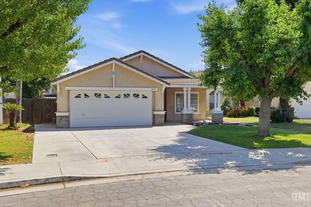 8319 Hemlock Court, Bakersfield, CA 93311