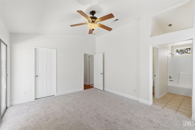 8319 Hemlock Court, Bakersfield, CA 93311