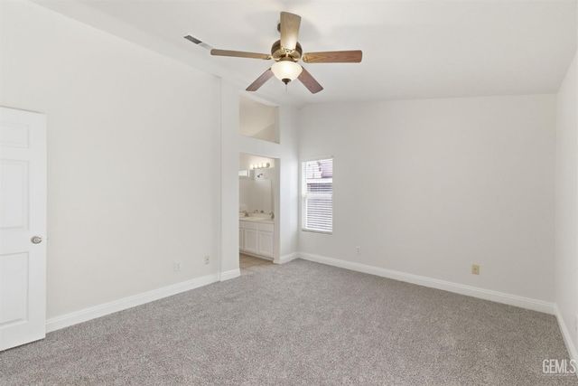 8319 Hemlock Court, Bakersfield, CA 93311