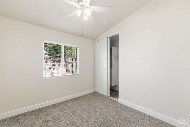 8319 Hemlock Court, Bakersfield, CA 93311