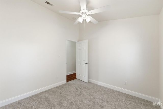 8319 Hemlock Court, Bakersfield, CA 93311