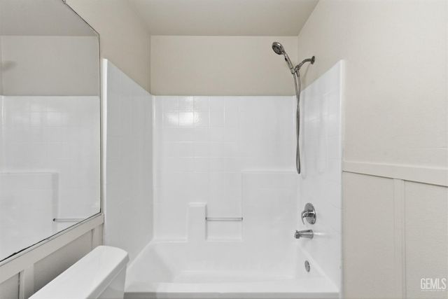 8319 Hemlock Court, Bakersfield, CA 93311