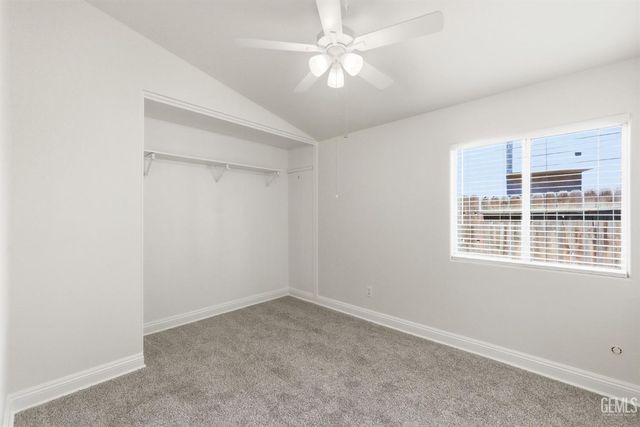 8319 Hemlock Court, Bakersfield, CA 93311