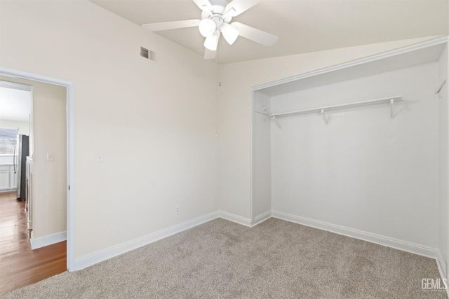 8319 Hemlock Court, Bakersfield, CA 93311