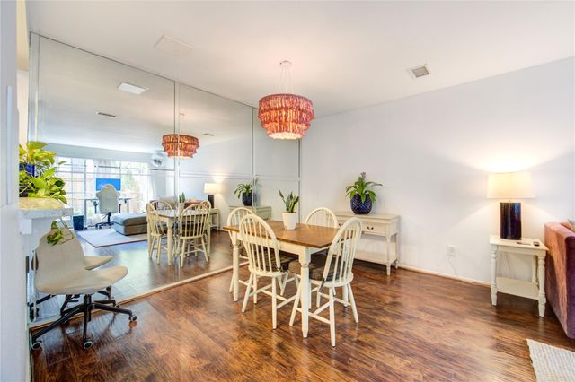 939 Wax Myrtle Lane, Houston, TX 77079