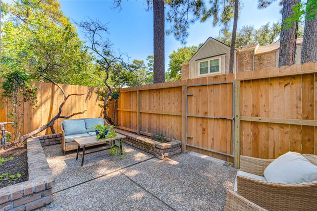 939 Wax Myrtle Lane, Houston, TX 77079