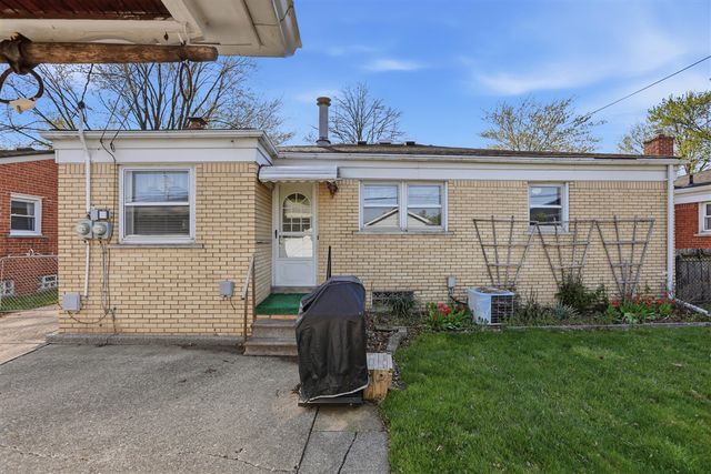24808 Cubberness Street, Saint Clair Shores, MI 48080