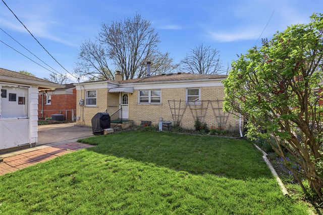 24808 Cubberness Street, Saint Clair Shores, MI 48080