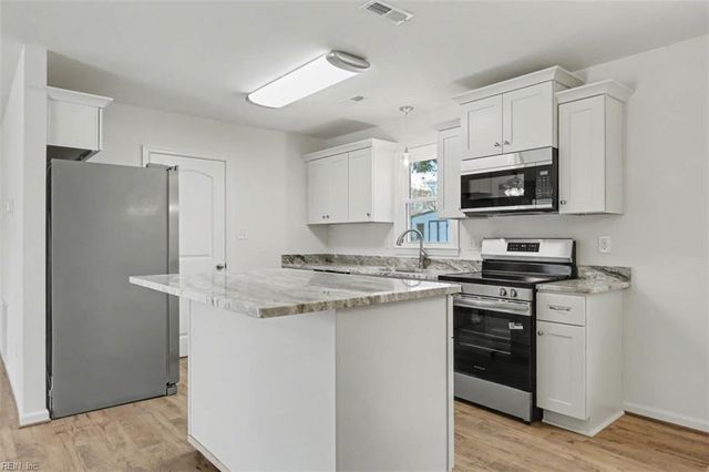 511 Marlin DR, Newport News, VA 23602