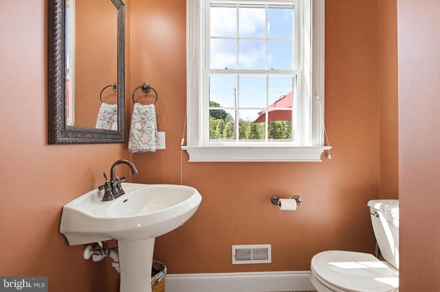2705 KREIDER RD, Lititz, PA 17543