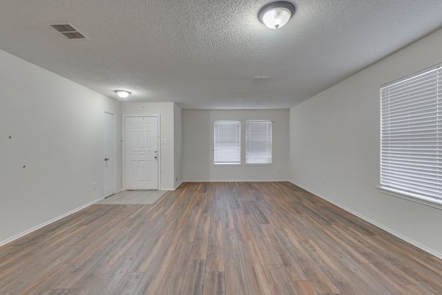 1428 Atkins Street, Cedar Hill, TX 75104