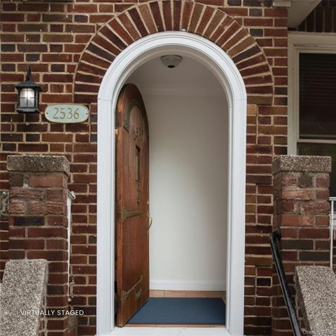 2536 Lurting Avenue, Bronx, NY 10469