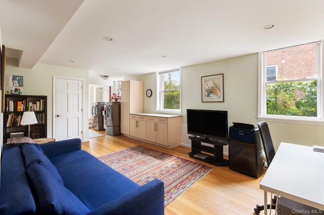 2536 Lurting Avenue, Bronx, NY 10469