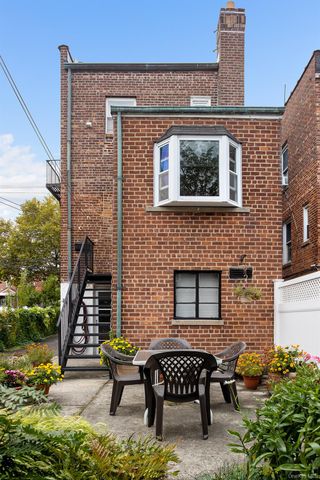 2536 Lurting Avenue, Bronx, NY 10469