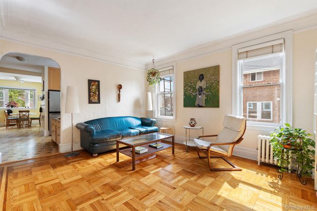 2536 Lurting Avenue, Bronx, NY 10469