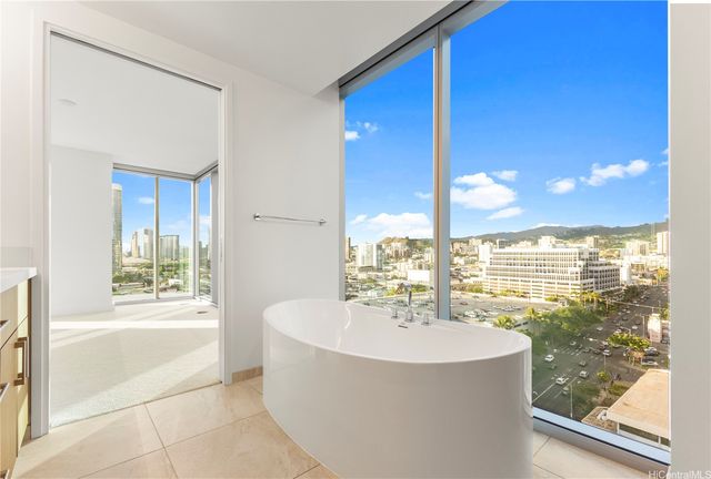 629 Keeaumoku Street 1312, Honolulu, HI 96814