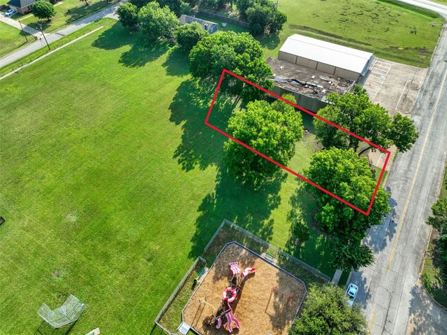 723 E Main Street, Lancaster, TX 75146