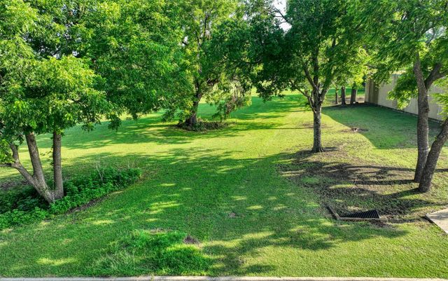 723 E Main Street, Lancaster, TX 75146