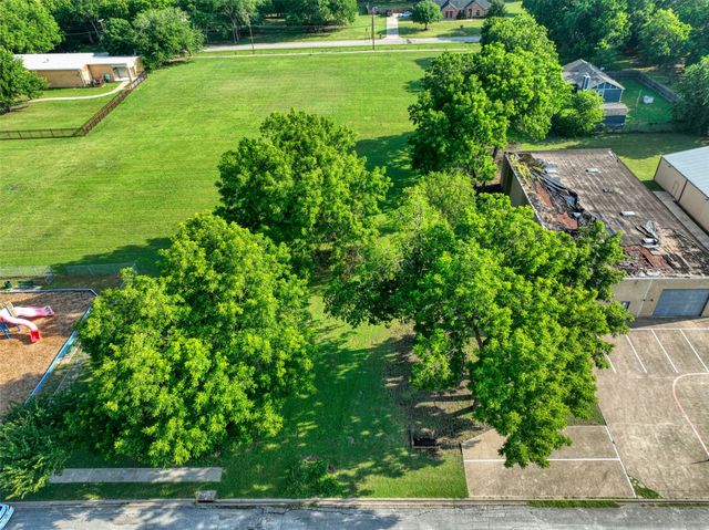 723 E Main Street, Lancaster, TX 75146