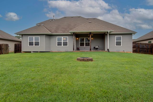 5662 E Gatehouse Drive, Strafford, MO 65757