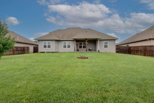 5662 E Gatehouse Drive, Strafford, MO 65757