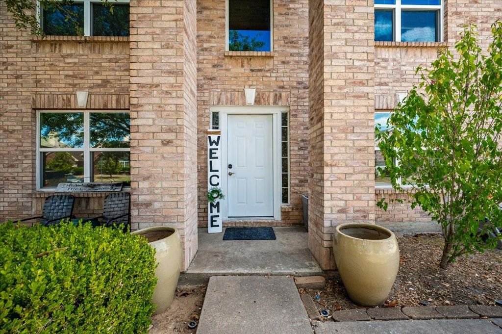 2423 Ranchview Drive, Grand Prairie, TX 75052 — photo 3