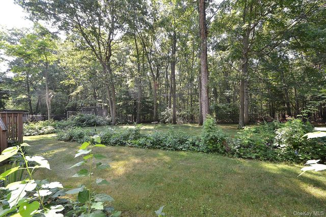 39 Sheryl Crescent, Smithtown, NY 11787