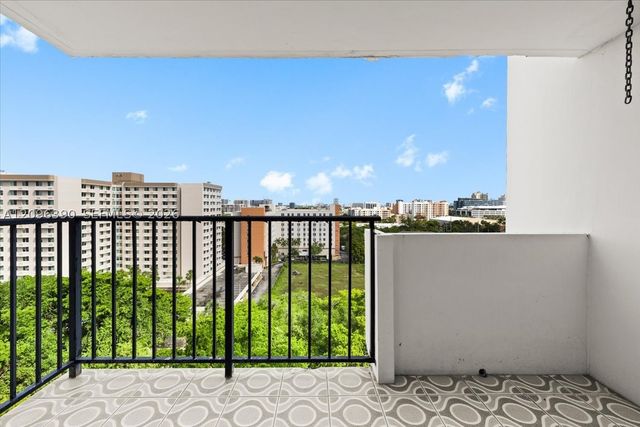 2780 NE 183rd St 1207, Aventura, FL 33160