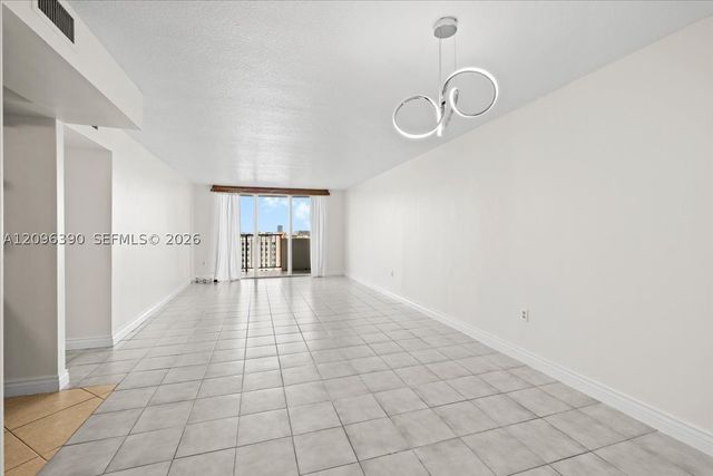 2780 NE 183rd St 1207, Aventura, FL 33160