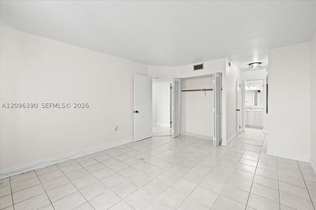 2780 NE 183rd St 1207, Aventura, FL 33160