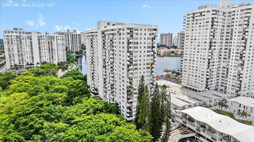 2780 NE 183rd St 1207, Aventura, FL 33160