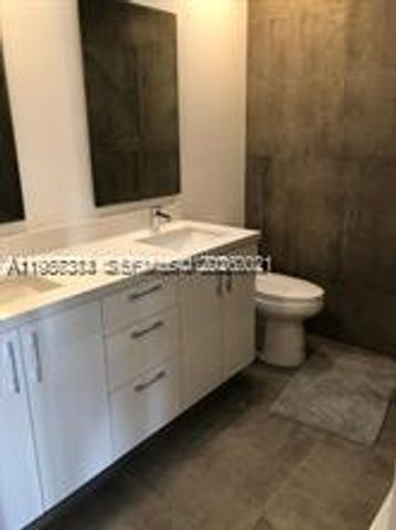 534 NE 195th St, Miami, FL 33179