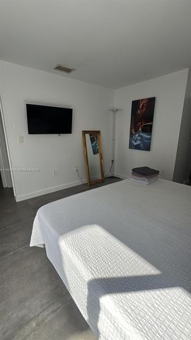 534 NE 195th St, Miami, FL 33179