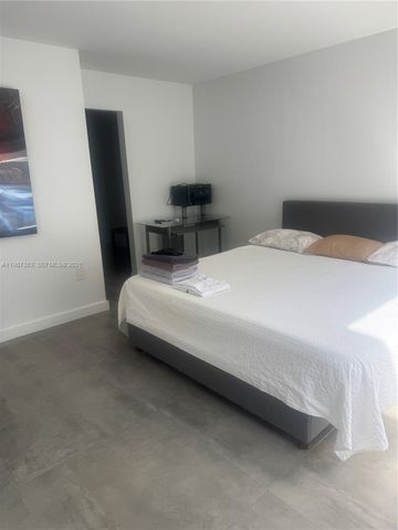 534 NE 195th St, Miami, FL 33179