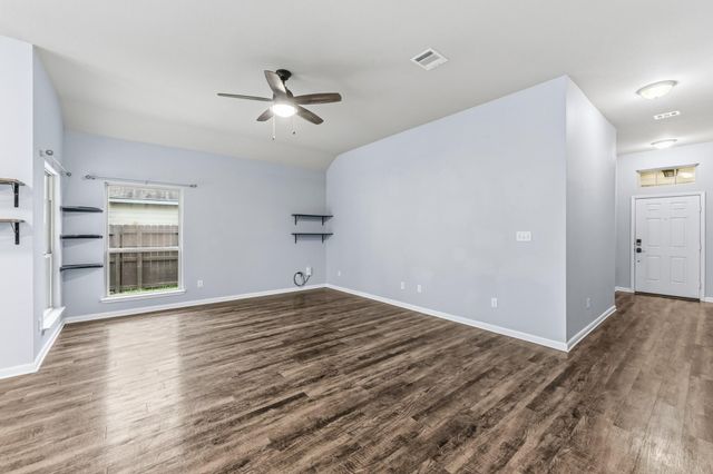 148 Emery Oak Way, Huntsville, TX 77320