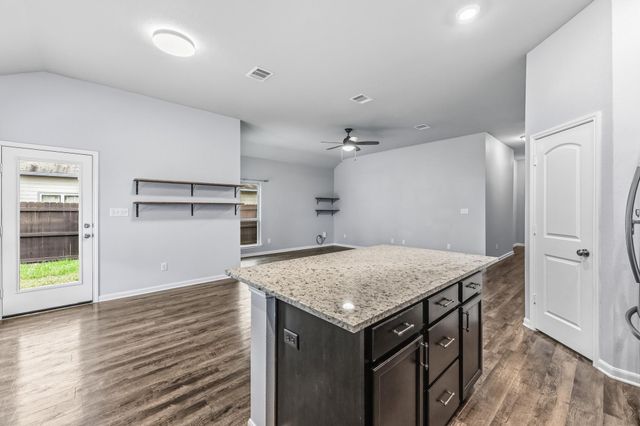 148 Emery Oak Way, Huntsville, TX 77320