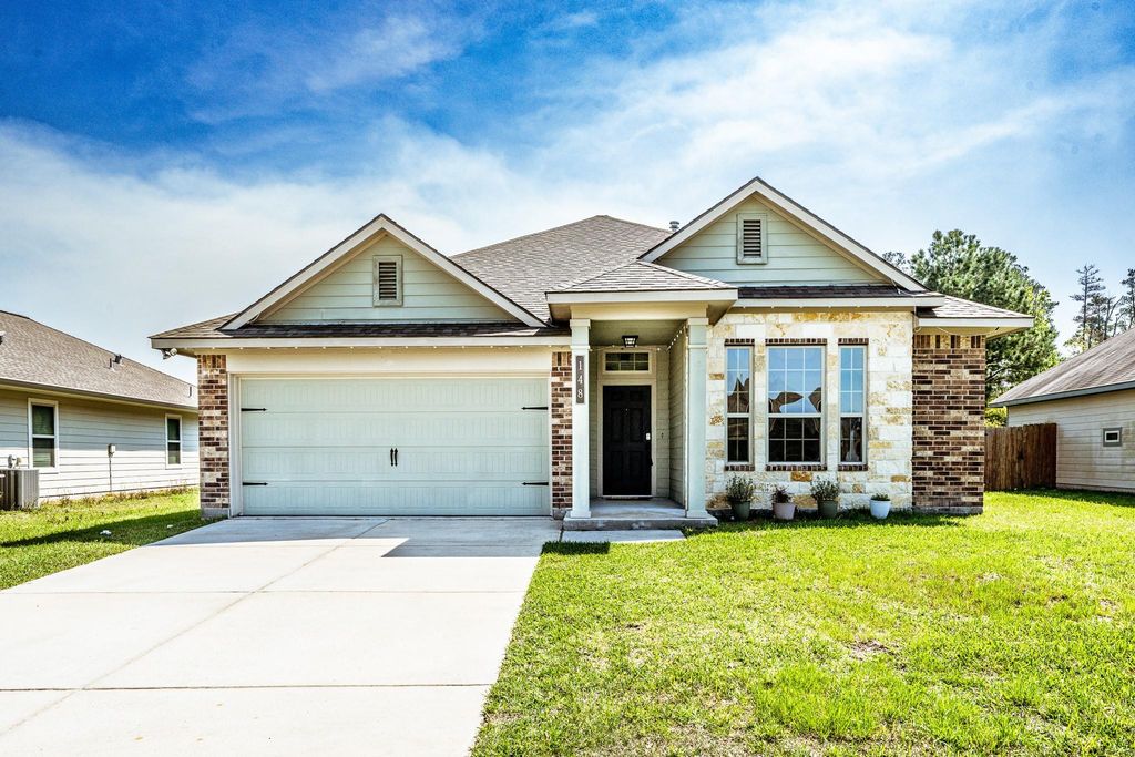 148 Emery Oak Way, Huntsville, TX 77320