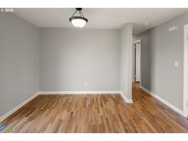 3735 HARLOW Rd, Eugene, OR 97401