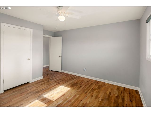 3735 HARLOW Rd, Eugene, OR 97401