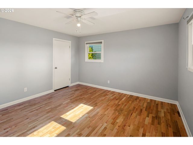 3735 HARLOW Rd, Eugene, OR 97401