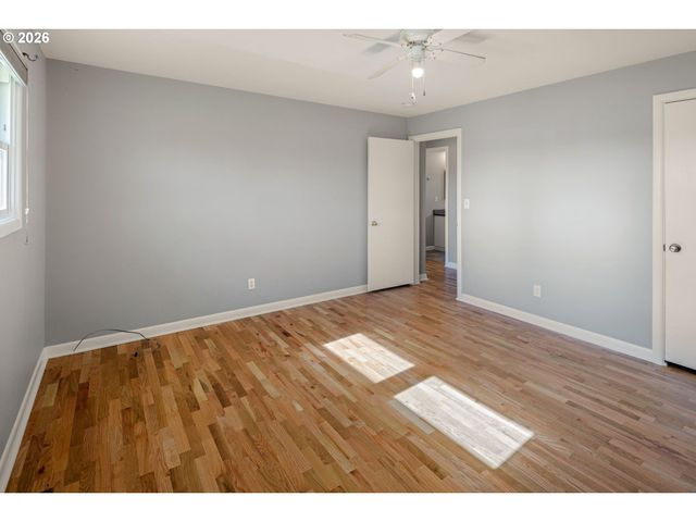 3735 HARLOW Rd, Eugene, OR 97401