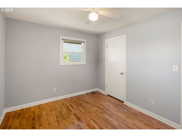 3735 HARLOW Rd, Eugene, OR 97401