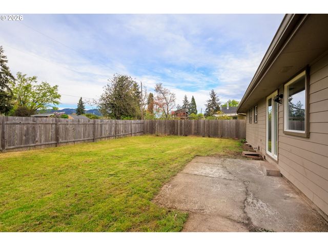 3735 HARLOW Rd, Eugene, OR 97401